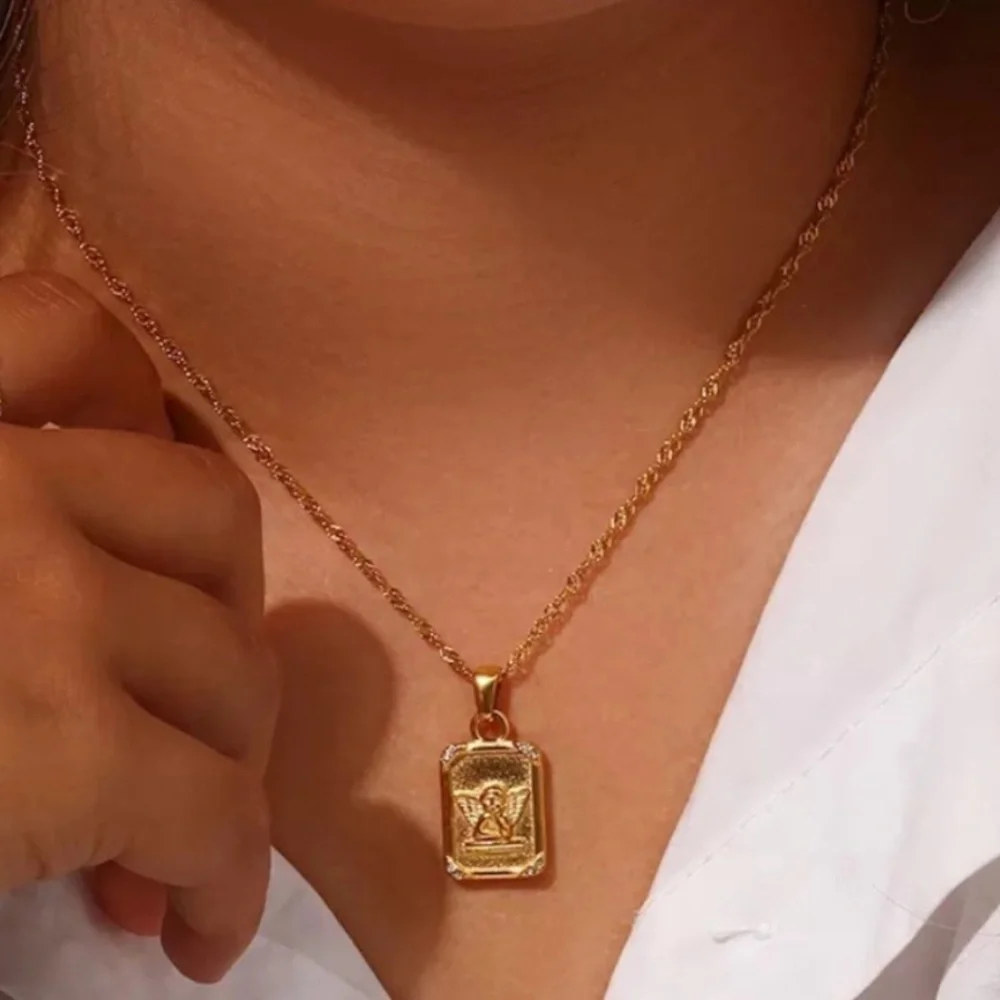 NEW 18K GOLD ANGEL PENDANT DIAMOND NECKLACE, NICE NECKLACE, CUTE NECKLACE - Picture 3 of 5
